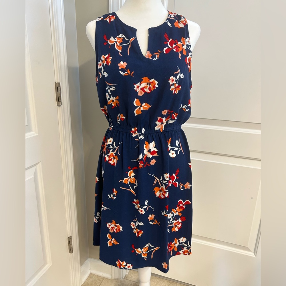 41 Hawthorn Trisha Split Neck Dress